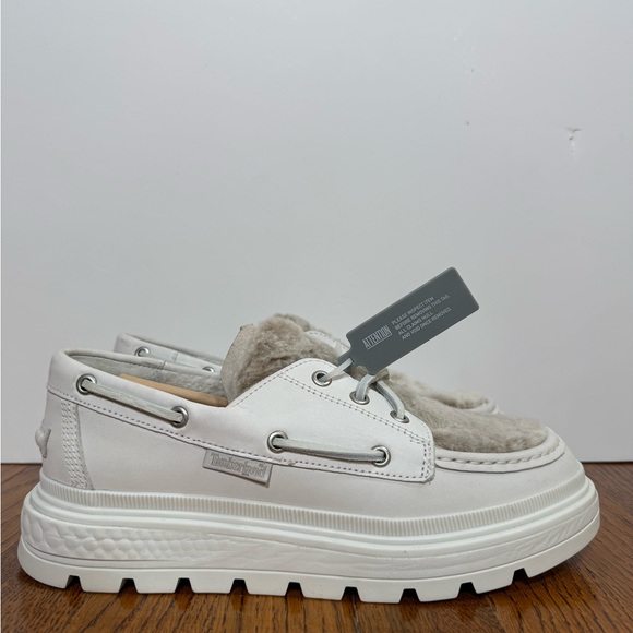 TIMBERLAND RAY CITY BOAT SHOE WHITE NUBUCK TB 0A44YQ 143 WOMENS SIZE 9 - Picture 1 of 9